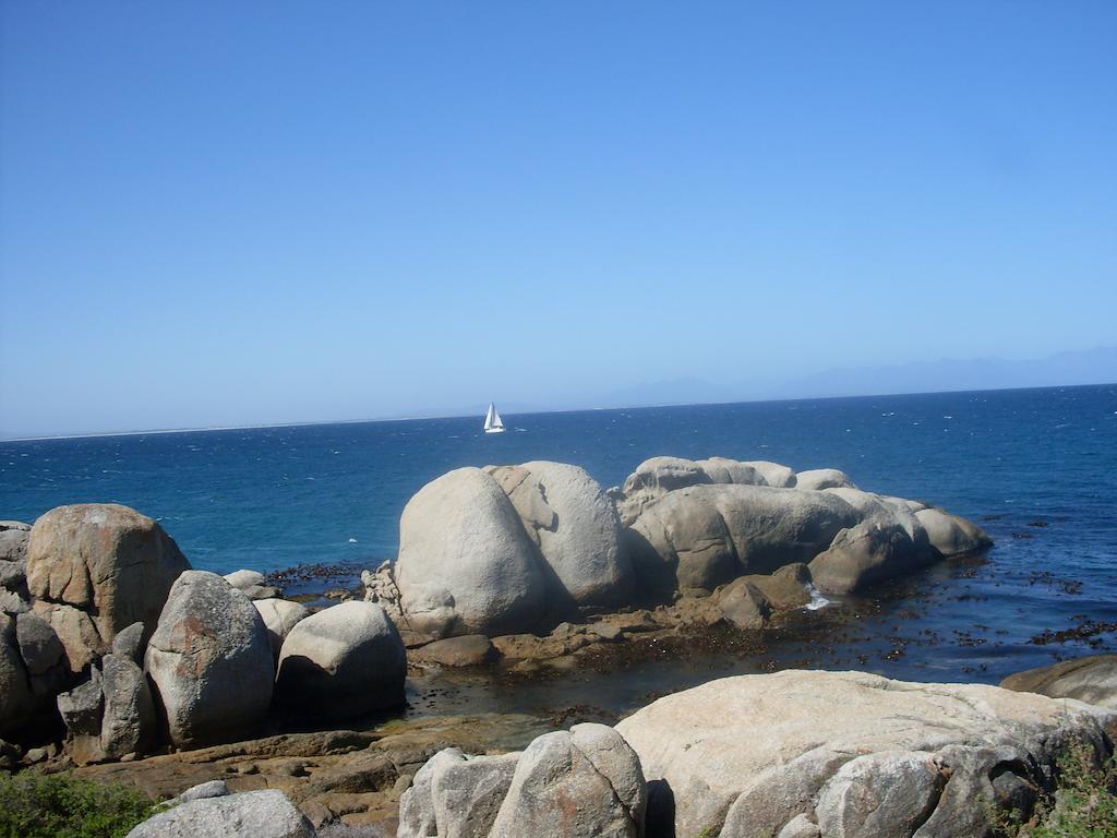 Napthali Lodge Simonʼs Town エクステリア 写真